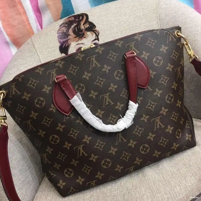 Bags 19B570429 LV 0818